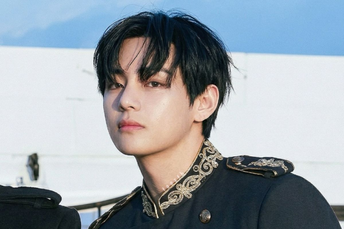 Male singer V BTS. Photo: MV Swim