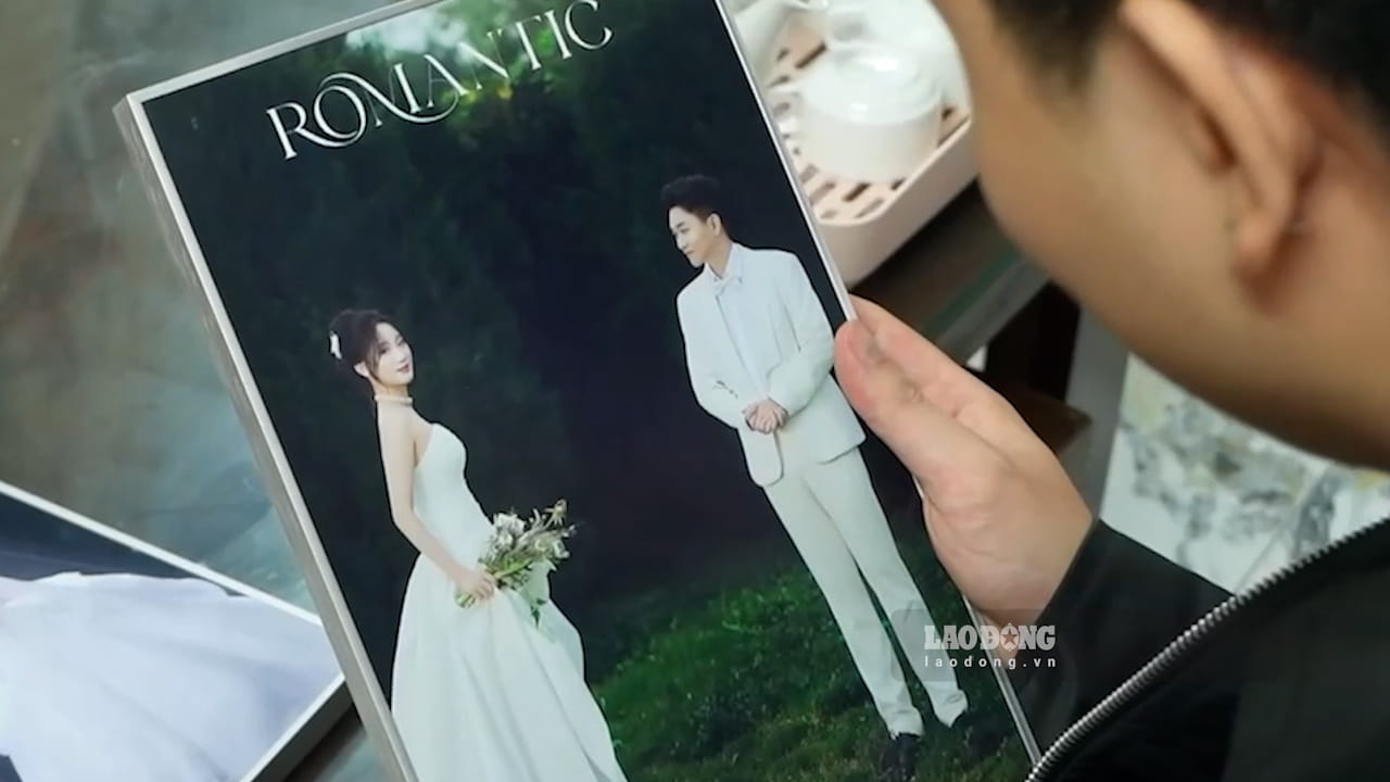 Small wedding but with many unique imprints attracting young people. Photo: Huyen Trang