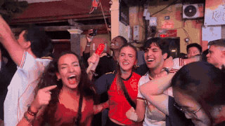 Spanish fans burst into emotions when their team won the 2026 World Cup