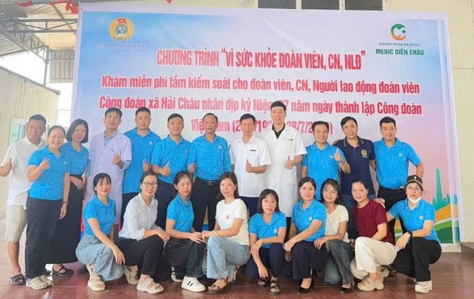 Công đoàn xã Hải Châu phối hợp với Phòng khám Đa khoa MEDIC Diễn Châu tổ chức Chương trình "Vì sức khoẻ đoàn viên, công nhân, người lao động". Ảnh: Công đoàn Nghệ An