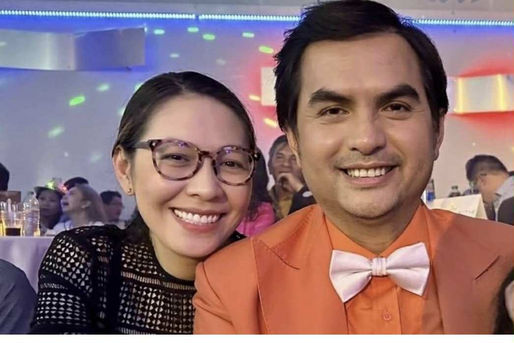 Duc Tien and his wife. Photo: Binh Phuong provided.