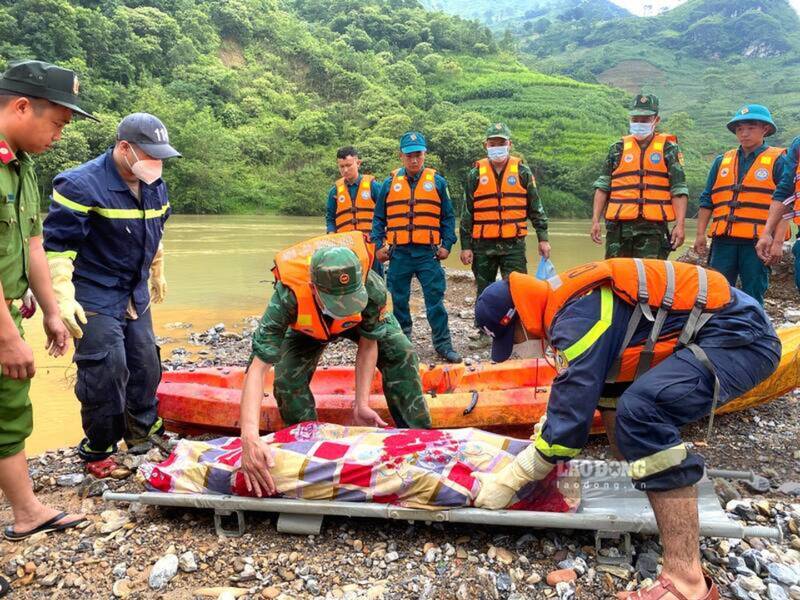 Các lực lượng chức năng tìm thấy thi thể