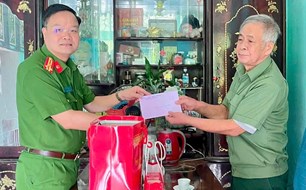 Công an phường An Tường tri ân người có công dịp 27.7