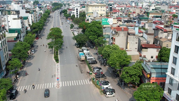 More hundreds of parking spots in low-emission areas of Hanoi. Photo: Do Hung