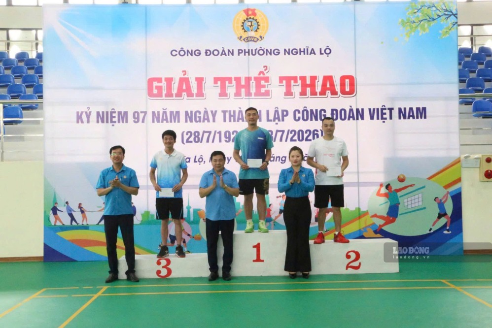 Exciting Sports Tournament to celebrate 97th Anniversary of the Founding of the Vietnam Trade Union. Photo: An Vi