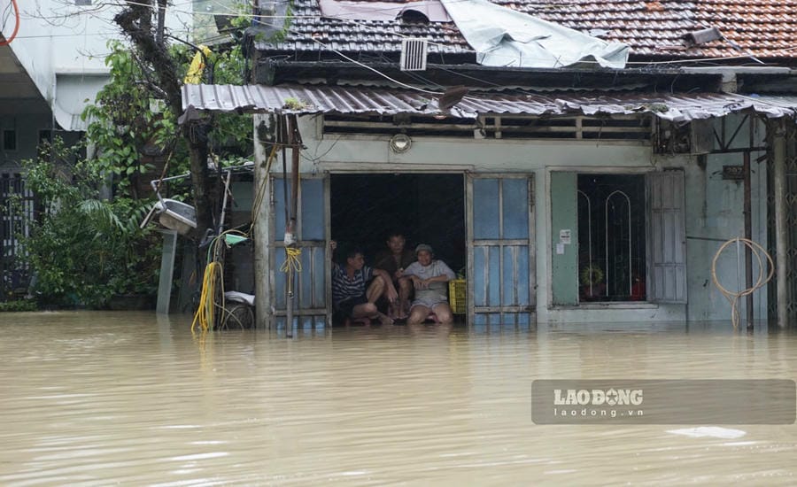 Les inondations de 2025 provoqueront l’inondation de milliers de maisons à Gia Lai. Photo de : HOAI PHUONG