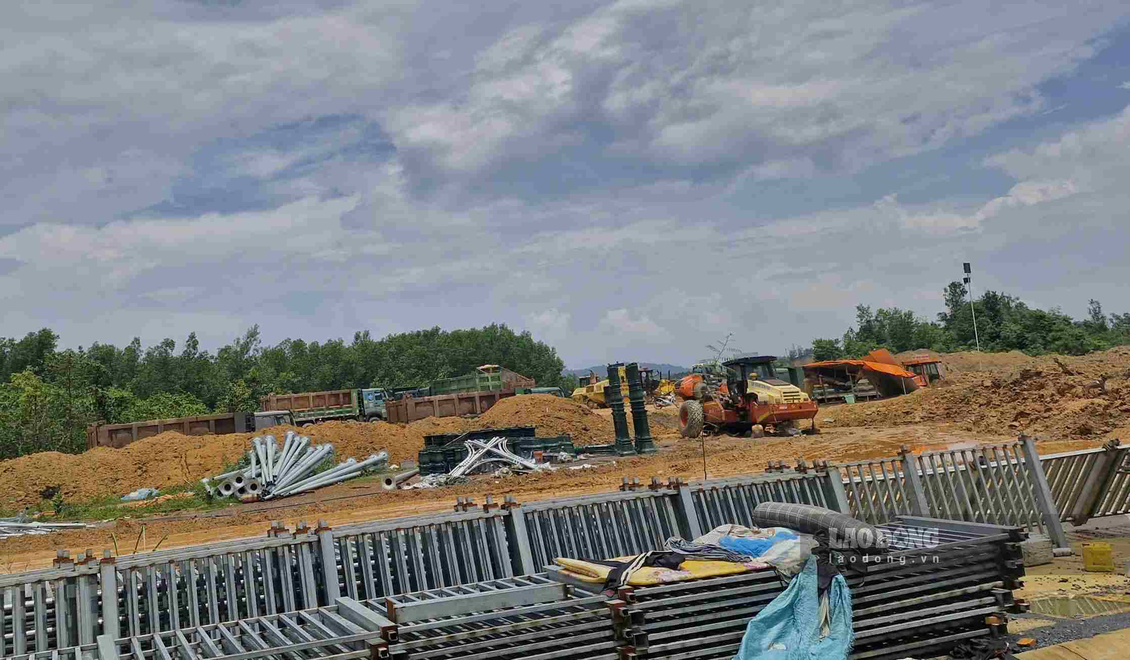 Dự án cao tốc Tân Phú - Bảo Lộc đang được thi công qua địa bàn xã Đạ Huoai, tạo động lực kết nối hạ tầng và thu hút đầu tư vào Lâm Đồng. Ảnh: Phúc Khánh
