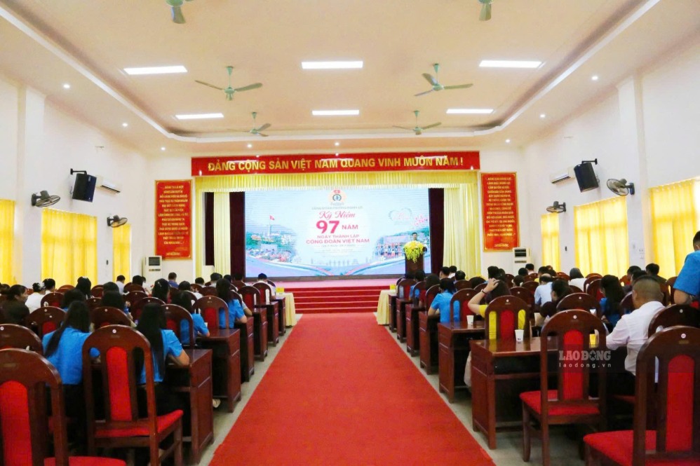 Activities to care for union members and workers in Nghia Lo ward are being promoted. Photo: An Vi