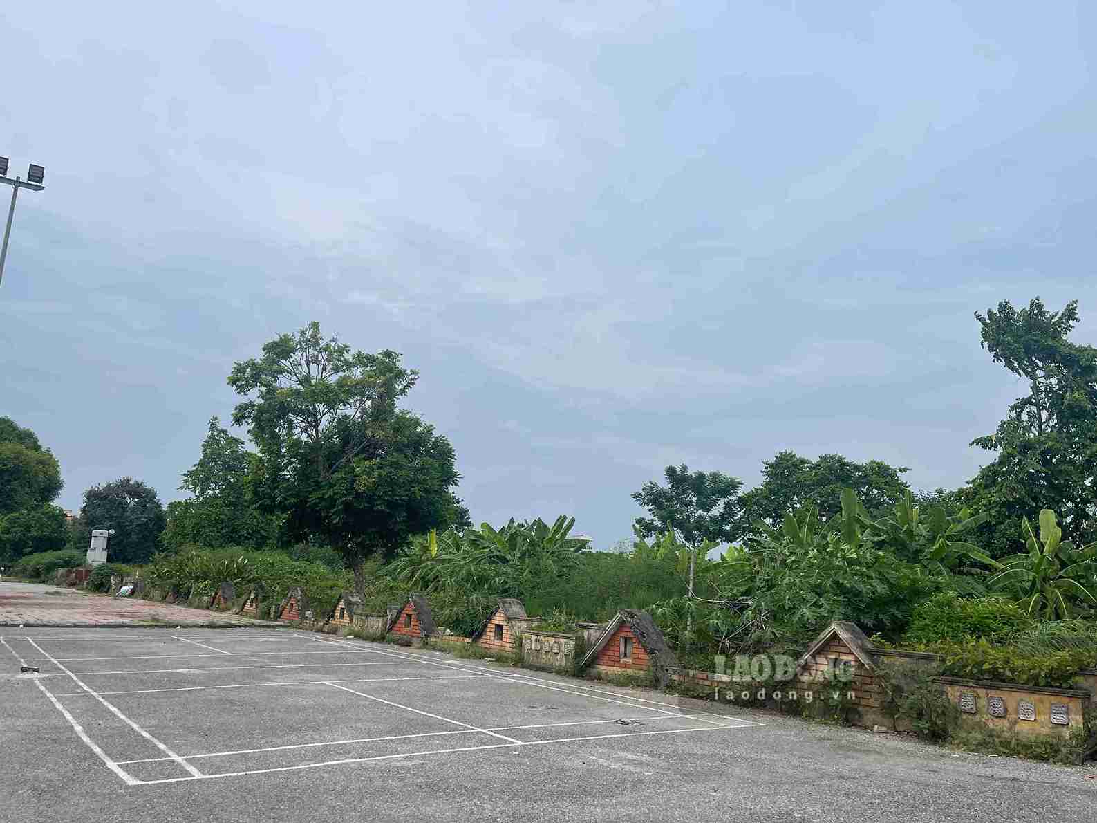 Người dân mong công viên hồ An Vũ sớm được cải tạo, chỉnh trang để phát huy hiệu quả sử dụng. Ảnh: Mai Hương