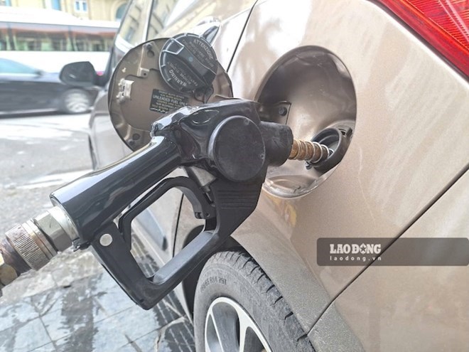 Giá xăng dầu hôm nay 21.7: Đồng loạt giảm