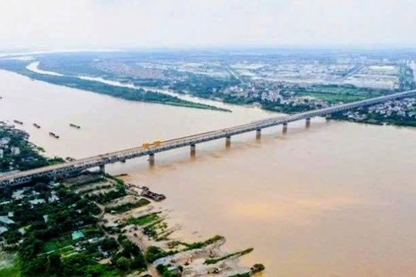 L'Autorité portuaire des voies navigables intérieures de la région I vient d'annoncer la restriction des véhicules de transport fluvial intérieur sur la rivière Thai Binh. Photo: Portail d'information électronique de la ville de Hai Phong