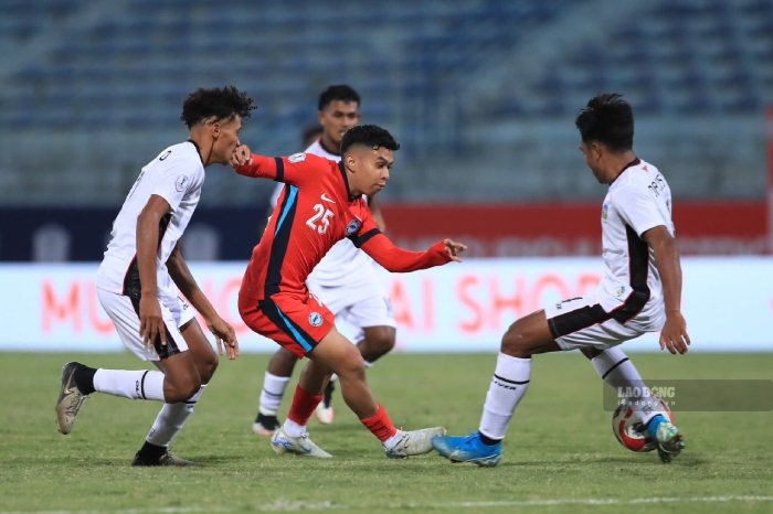 Timor Leste và Singapore là hai đối thủ dễ chịu của tuyển Việt Nam. Ảnh: Minh Dân