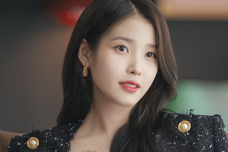 IU changed plans for the second half of the year, canceled concerts and postponed new albums due to health problems. Photo: Netflix
