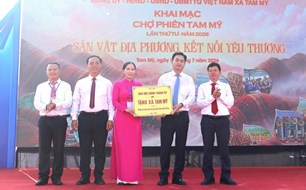 Đà Nẵng bàn giao loạt công trình dân sinh, cải thiện đời sống đồng bào Cor