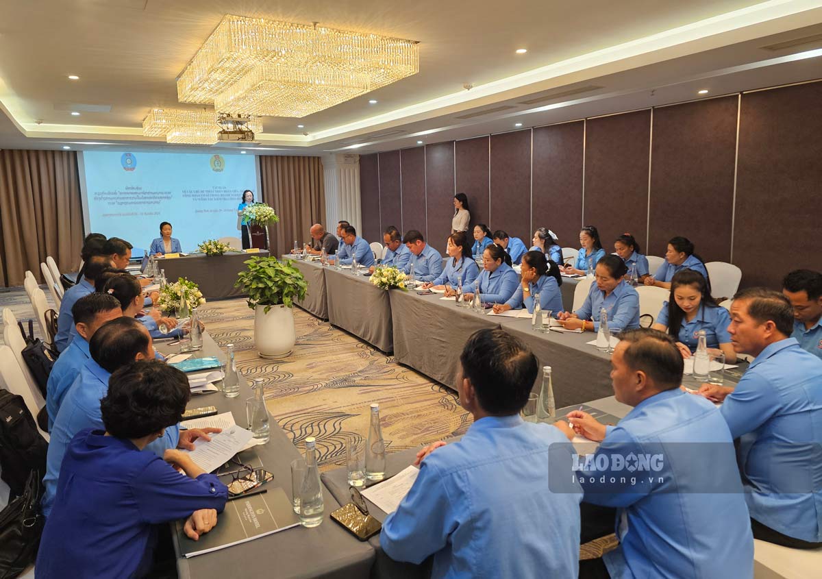 Chương trình tập huấn có 30 học viên là cán bộ công đoàn Lào được chia thành 2 lớp. Ảnh: Đoàn Hưng