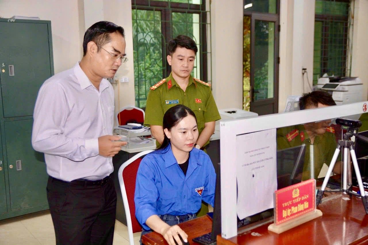Le Ich Moc ward drastically deploys the construction of a national land database. Photo: Hai Phong e-Portal
