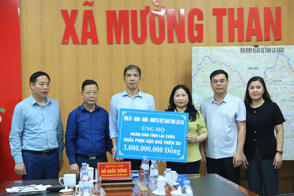 Lao Cai Provincial Party Committee supports Lai Chau to overcome the consequences of natural disasters. Photo: Lao Cai e-Portal