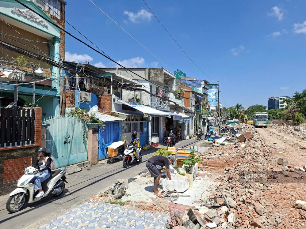 Nhà trong hẻm 153 Điện Biên Phủ thành nhà mặt tiền. Ảnh: Minh Quân