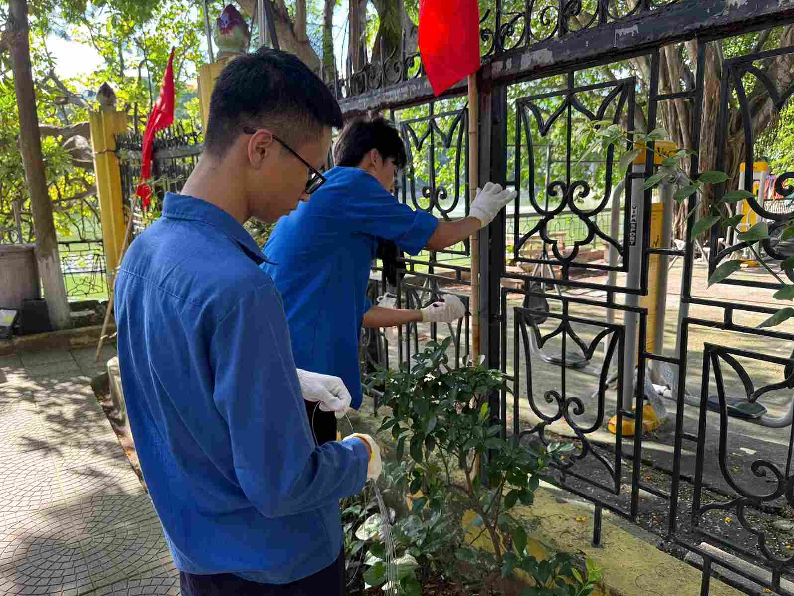 Gắn tri ân với những hoạt động thực tiễn. Ảnh: Tuổi trẻ Hoàng Mai