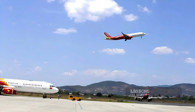 Lien Khuong Airport officially resumes operation from 0:00 on August 19th. Photo: Phuc Khanh