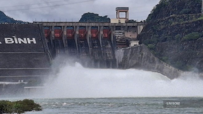 The water level of Hoa Binh hydropower reservoir at 6 pm is 102.95 m. Photo: Minh Nguyen