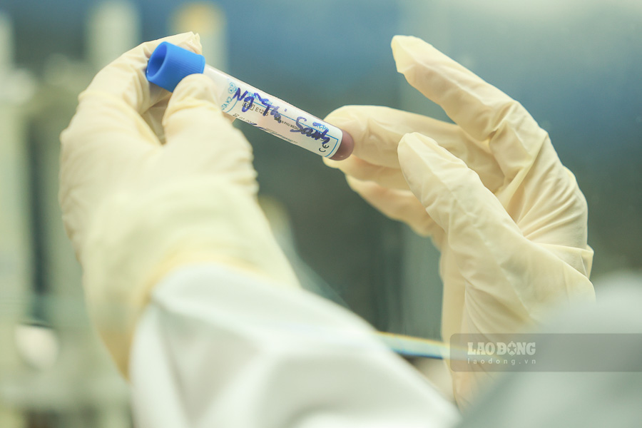 After many decades lying underground, each set of martyr remains enters a new journey at the DNA Examination Center, carrying a hope of reunion. Photo: Hai Nguyen