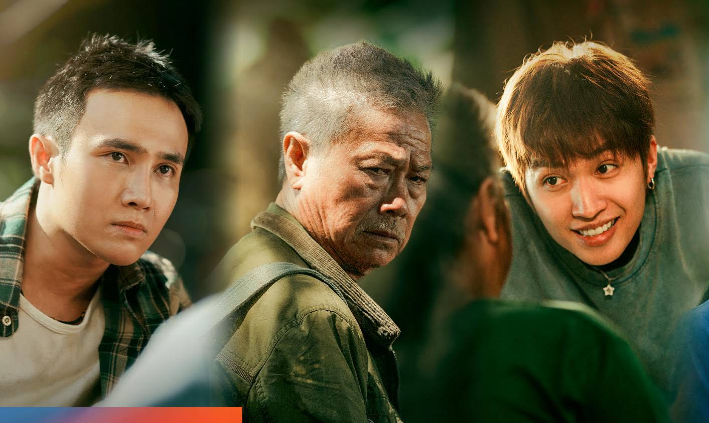 인민예술가 까오민(가운데)과 영화 속 스타들. 사진: 영화 제작진 제공