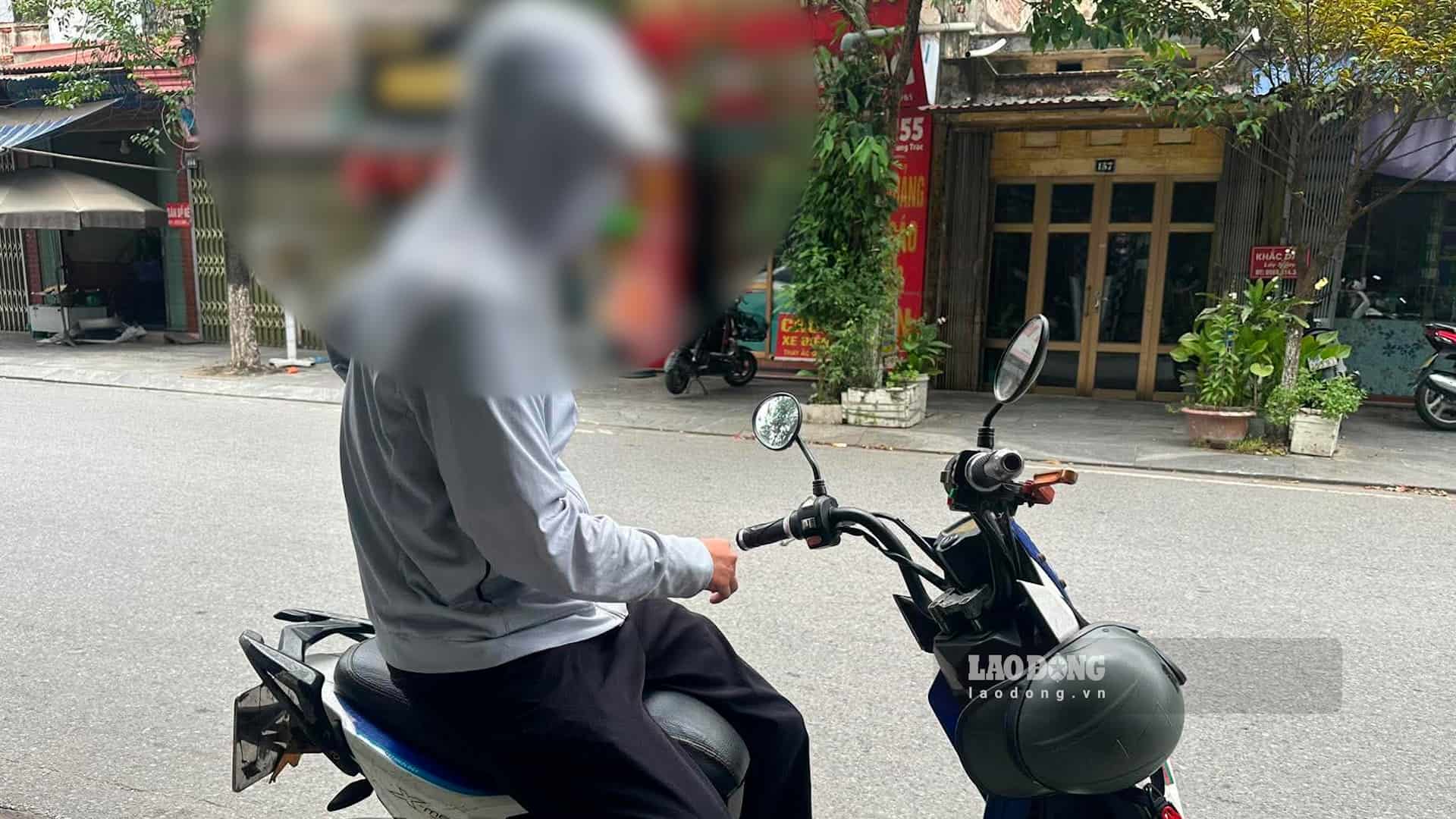 わずか約2時間後、販売者は記者の要求に応じて chill pod を現場に配達しました。写真:PVグループ