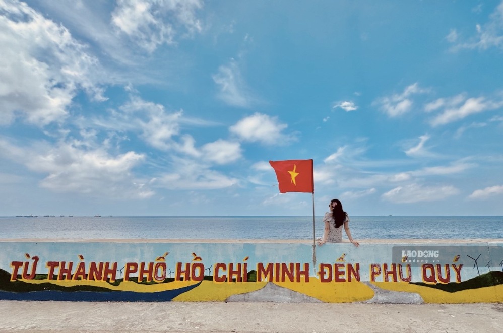 Phu Quy Island in the most beautiful season of the year. Photo: Linh Boo