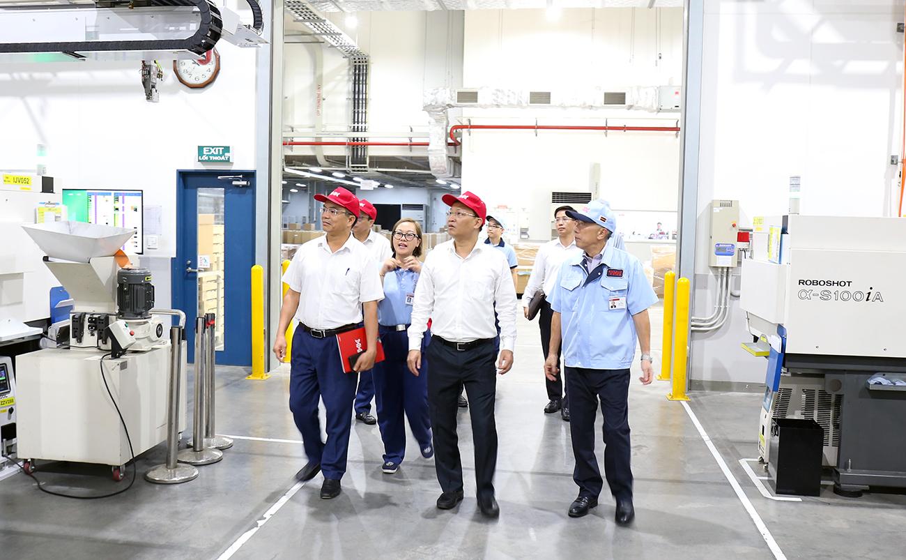 The working delegation of Bac Ninh Provincial People's Committee inspects the reality at THK Manufacturing of Vietnam Co., Ltd. (Tien Du commune). Photo: Bac Ninh Provincial e-Portal