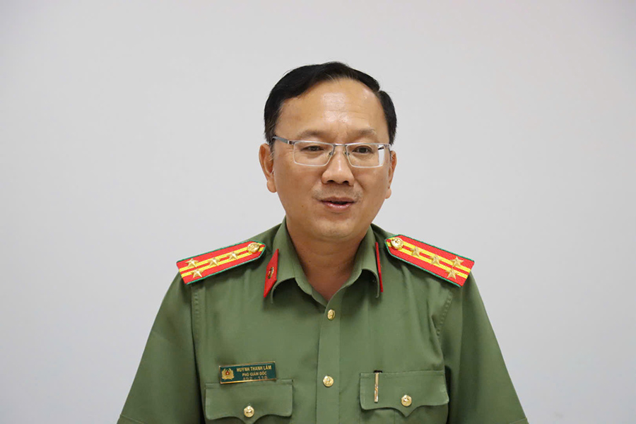 Đồng chí Đại tá Huỳnh Thanh Lâm, Phó Giám đốc Công an tỉnh phát biểu tại lễ ký kết
