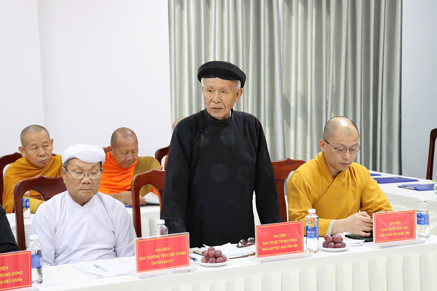 Đại diện các tôn giáo phát biễu tại lễ ký kết.