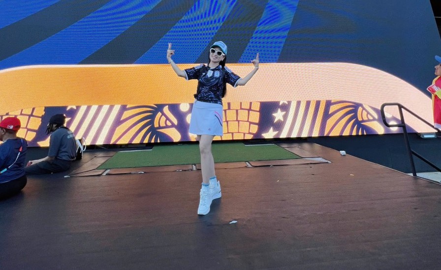 Singer Ha Phuong reveals her happy life, being cared for and worried by her husband. Photo: Artist provided.