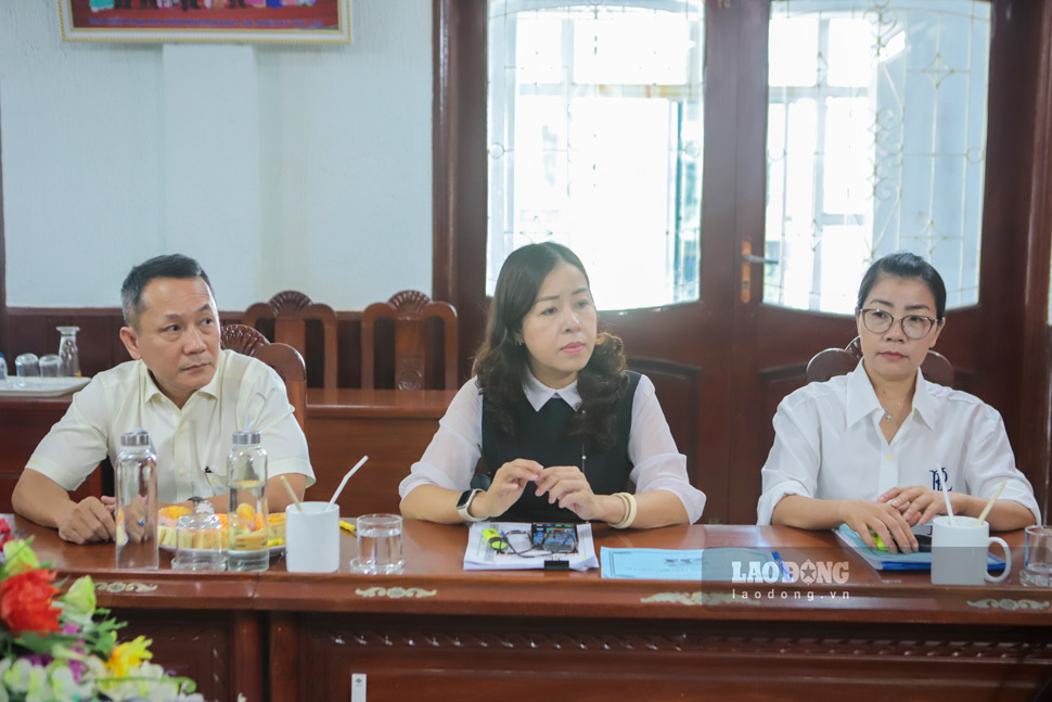 Thành viên Hội đồng xét duyệt. Ảnh: Hoài Phương