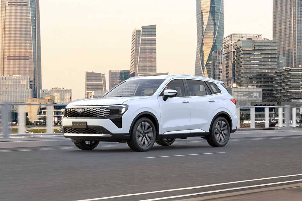 Ford Territory Platinum is the latest version to join the competition in the C-segment SUV segment. Photo: Ford Vietnam