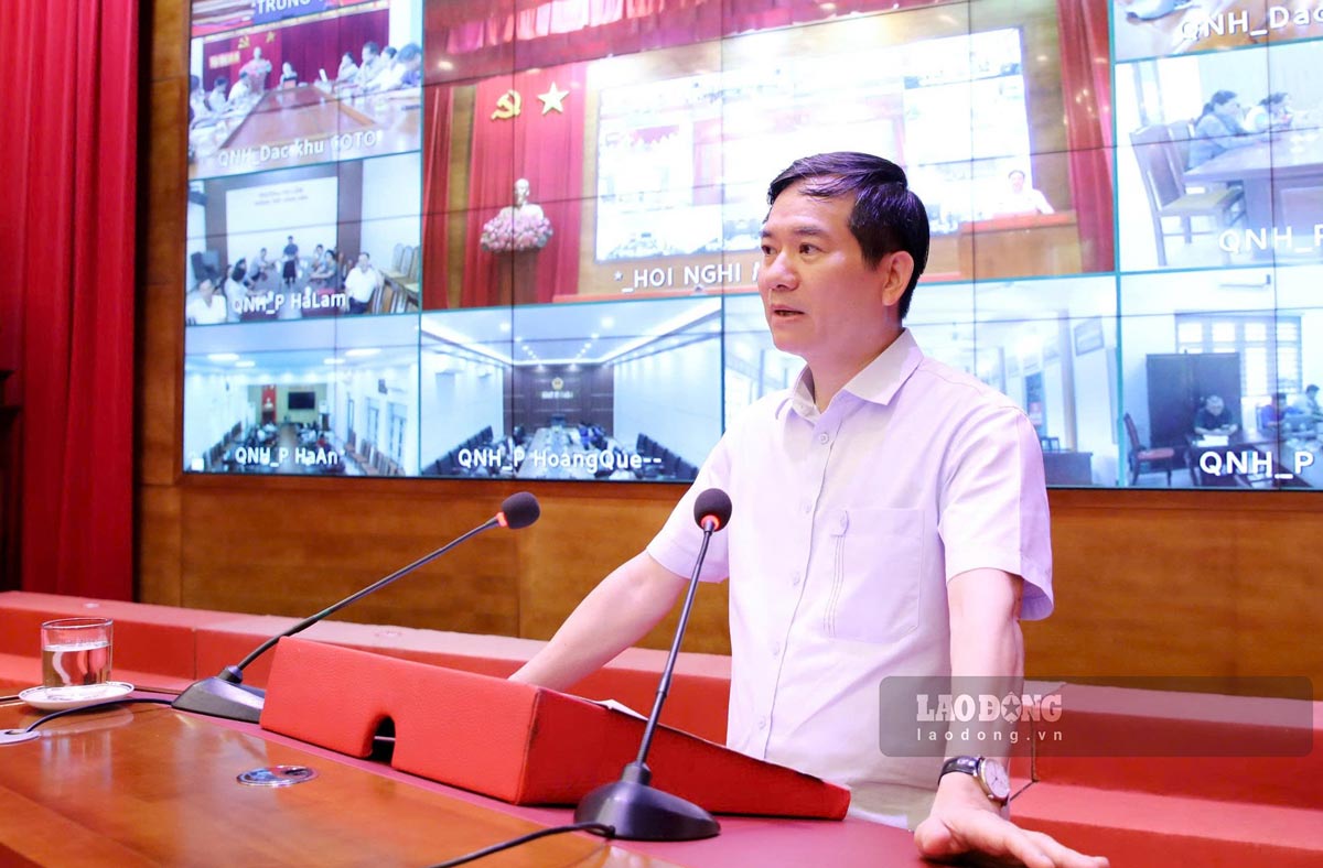 Ông Vũ Quyết Tiến, Phó Bí thư Tỉnh ủy, Chủ tịch Ủy ban MTTQ tỉnh Quảng Ninh, phát biểu chỉ đạo tại hội nghị. Ảnh: Hải Linh