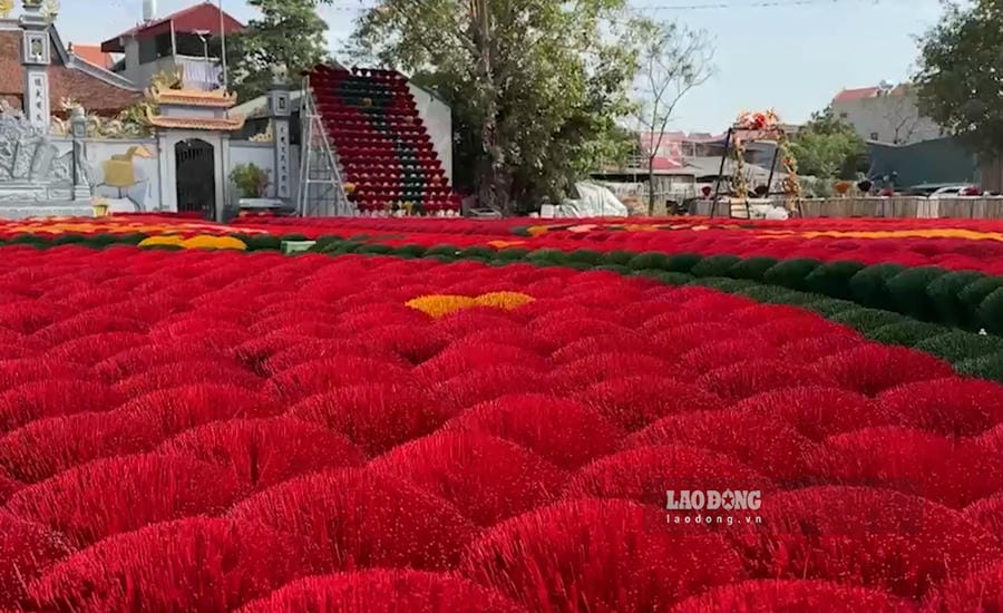 Visiting and experiencing craft villages is increasingly attracting visitors. Photo: Huyen Trang