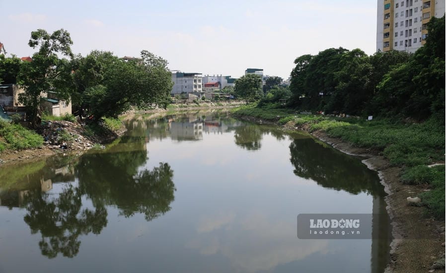 Nhue River basin (Mau Luong bridge area, Kien Hung ward, Hanoi). Photo: Bach Duong