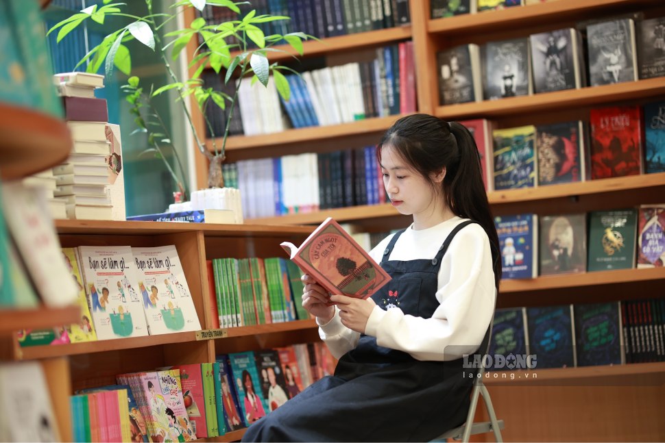 Each publication is not only a cultural product, a special type of goods, but also contains the message, viewpoint, value system and social responsibility of the author, publisher and management agency. Photo: Hai Nguyen