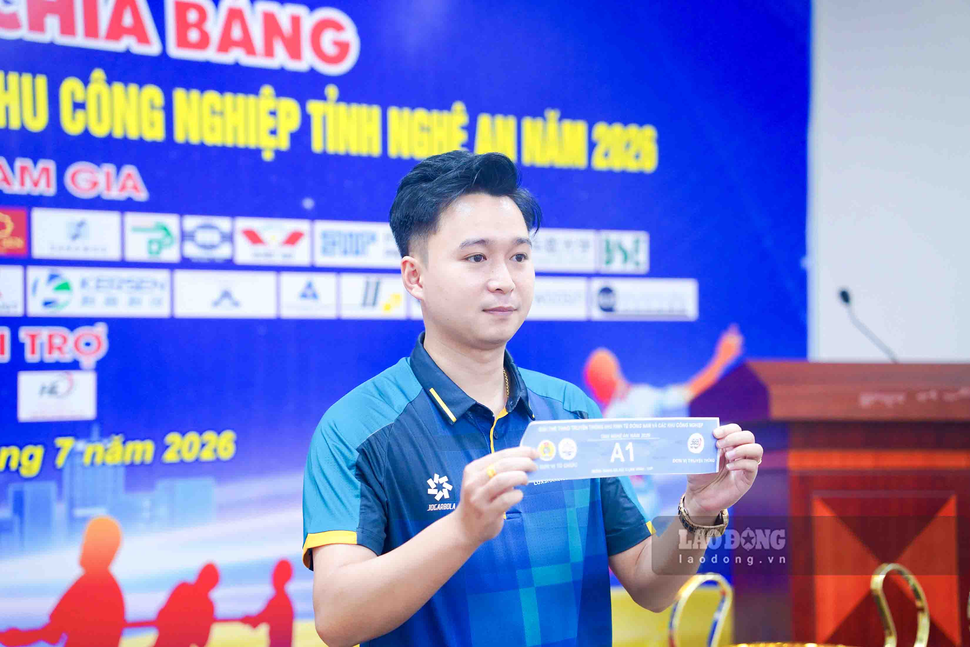 Các đội tham gia bốc thăm bảng đấu. Ảnh: Duy Chương