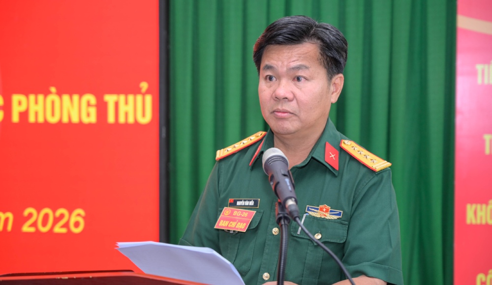 Đại tá Nguyễn Văn Hiền, Phó Chỉ huy trưởng kiêm Tham mưu trưởng Bộ CHQS tỉnh An Giang phát biểu. Ảnh: Phương Vũ/ Bộ CHQS An Giang