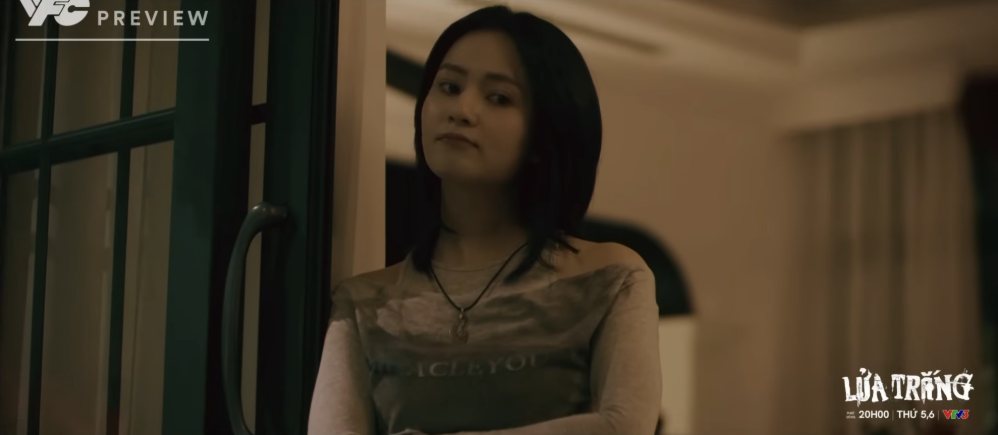 Mai phát hiện có dấu chân