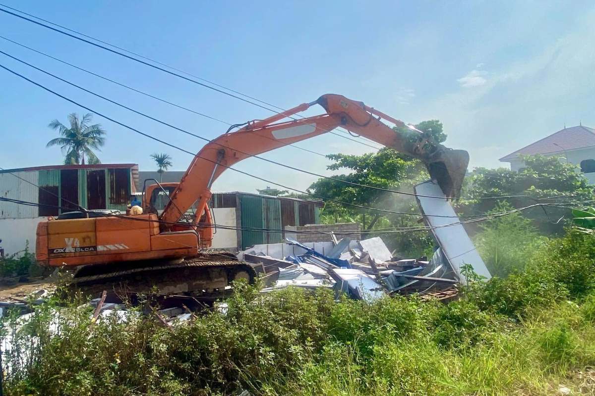 The land recovery coercion organized by Thuy Nguyen ward (Hai Phong City) took place according to plan, ensuring safety. Photo: Minh Khue