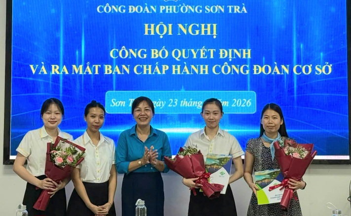 7 more businesses in Son Tra, Da Nang join the Vietnam Trade Union. Photo: Da Nang Trade Union