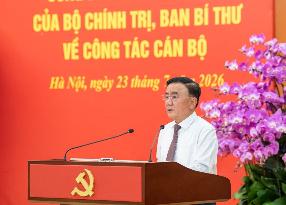 Ủy viên Bộ Chính trị, Thường trực Ban Bí thư Trần Cẩm Tú phát biểu chỉ đạo và giao nhiệm vụ. 