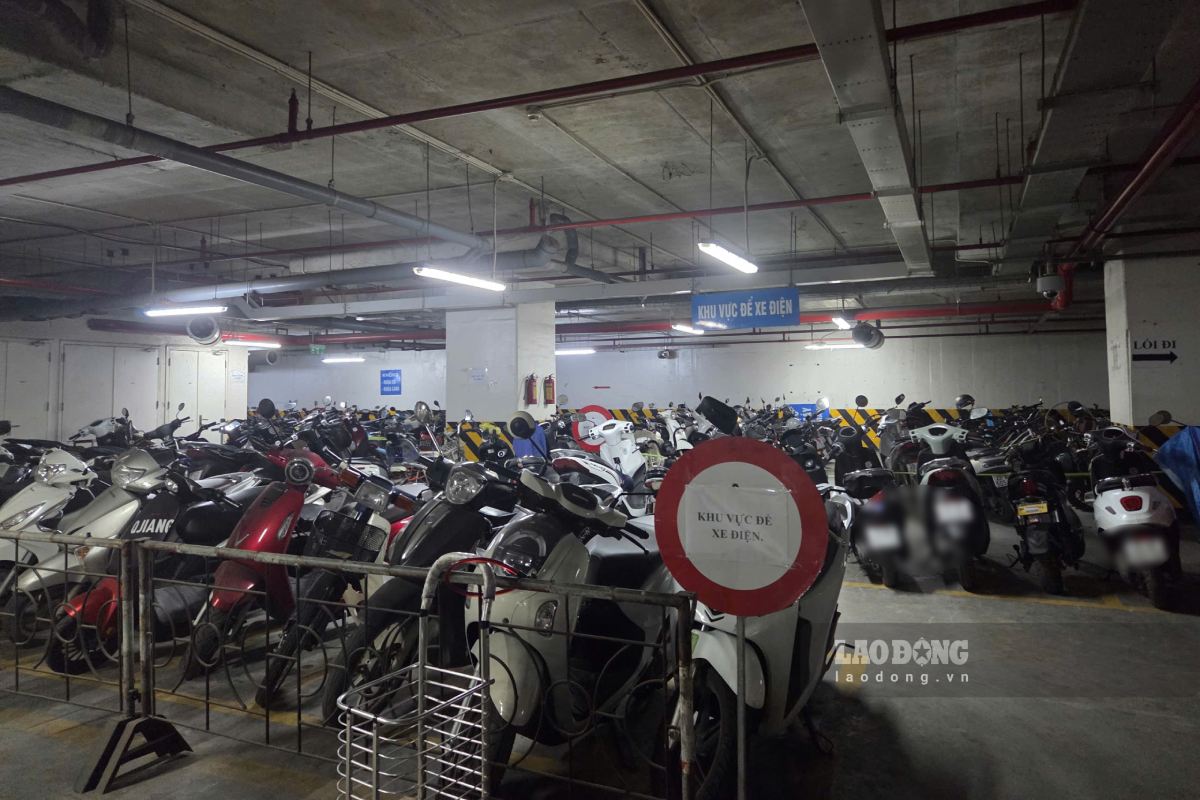 The Ministry of Industry and Trade is assigned to preside over the development and promulgation of the National Technical Regulation on charging stations and electric vehicle charging poles in a simplified order, to be completed before September 30, 2026. Photo: Nhu Ha