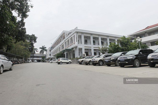 Cao Bang has just decided to re-allocate the number of public vehicles at some units. Photo: Tan Van