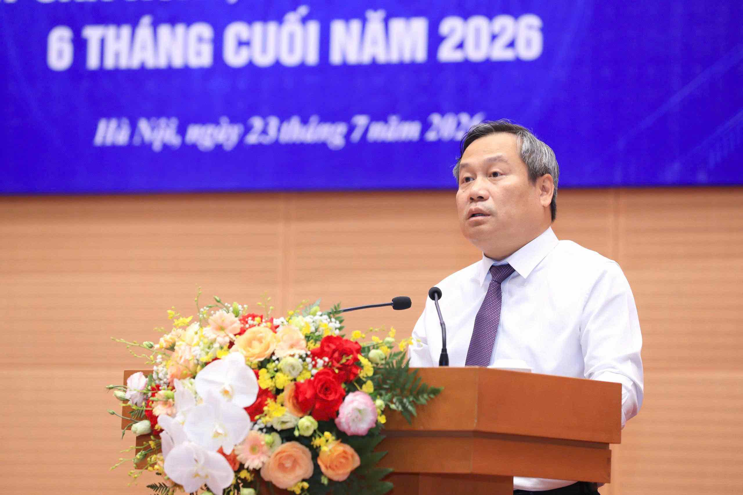 Chairman of Hanoi People's Committee Vu Dai Thang delivers a directive speech at the Conference on promoting production, consumption and export in the last 6 months of 2026. Photo: Hanoi People's Committee