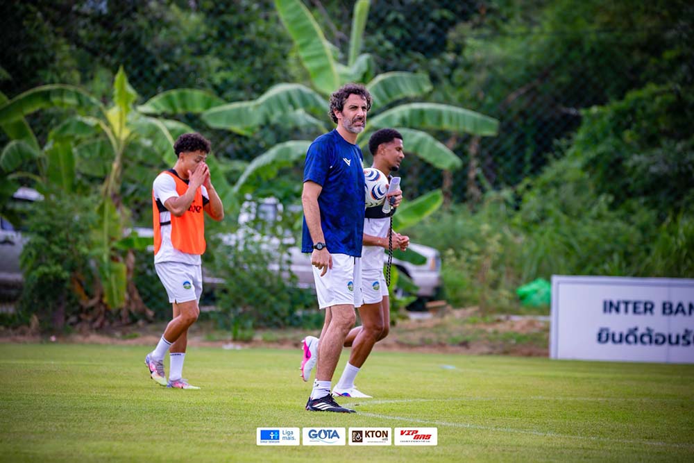 Timor-Leste team coach Jose Pedro highly appreciates Vietnam team. Photo: Timor-Leste Football Federation