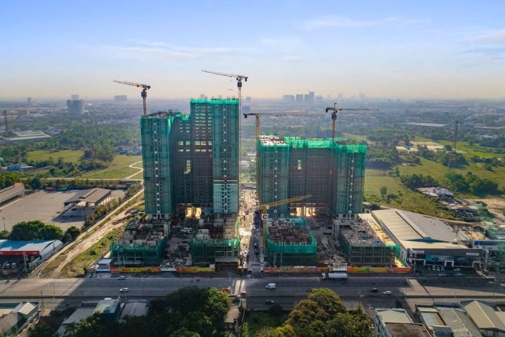 Bất động sản luôn là một trong những động lực quan trọng của nền kinh tế, đóng góp trực tiếp vào tăng trưởng GDP và có sức lan tỏa mạnh mẽ tới hơn 40 ngành nghề, lĩnh vực
